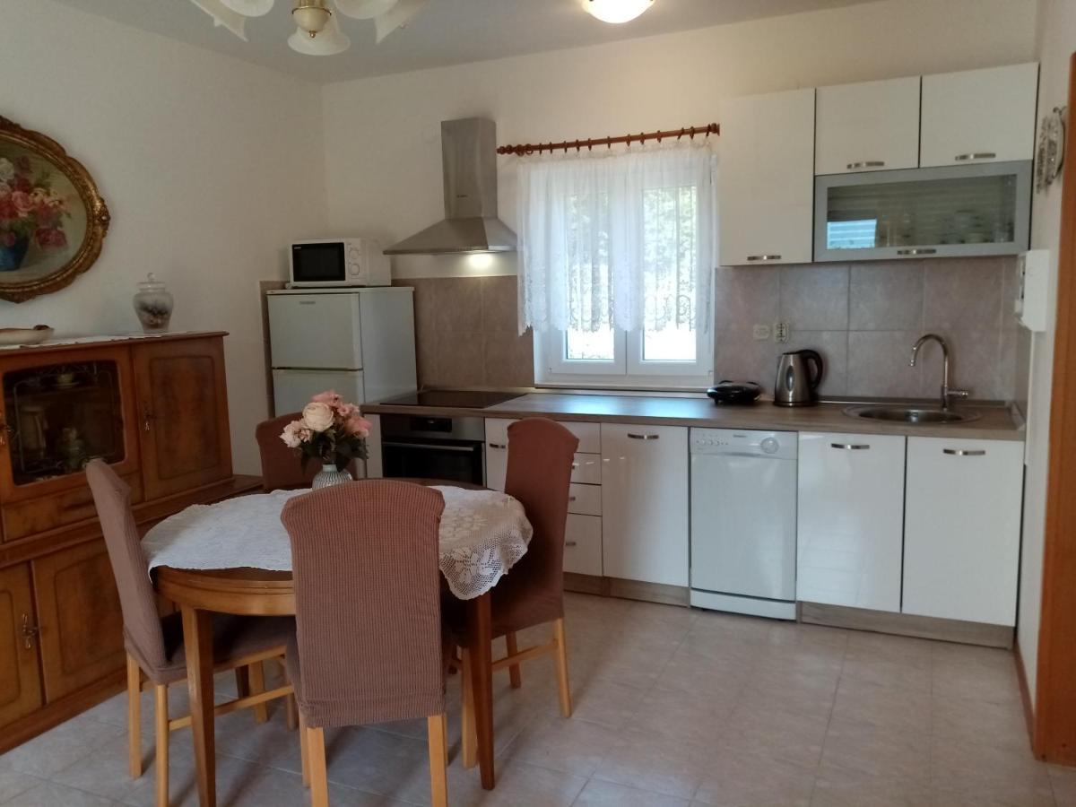 Tihana Makarska Esterno foto